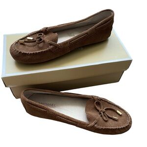 Michael Michael Kors Daisy Moccasins Caramel – Size 8.5